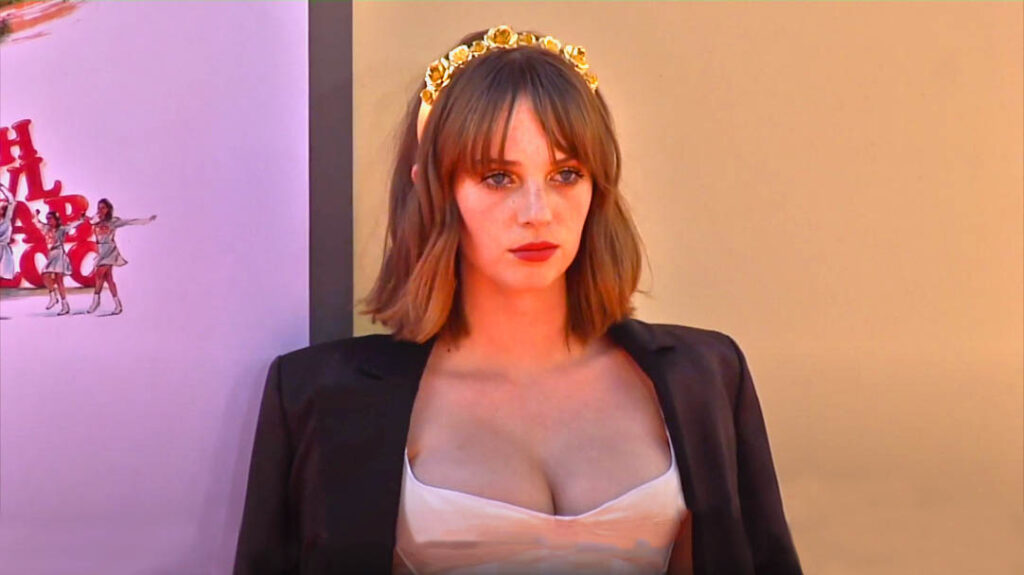 Maya Hawke says she was 'kicked out of school for not being able to read' as a child