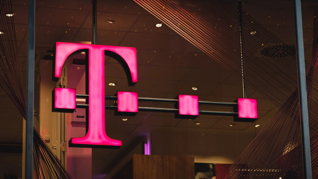 T-Mobile settles for $350 million over 2021 data breach