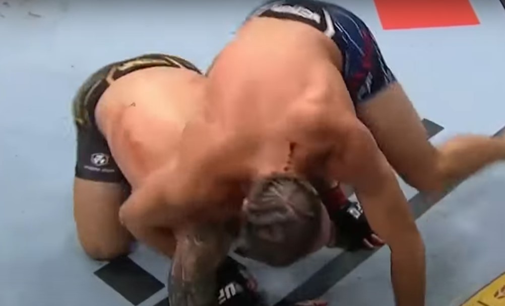 Alexander Volkanovski defeats Brian Ortega