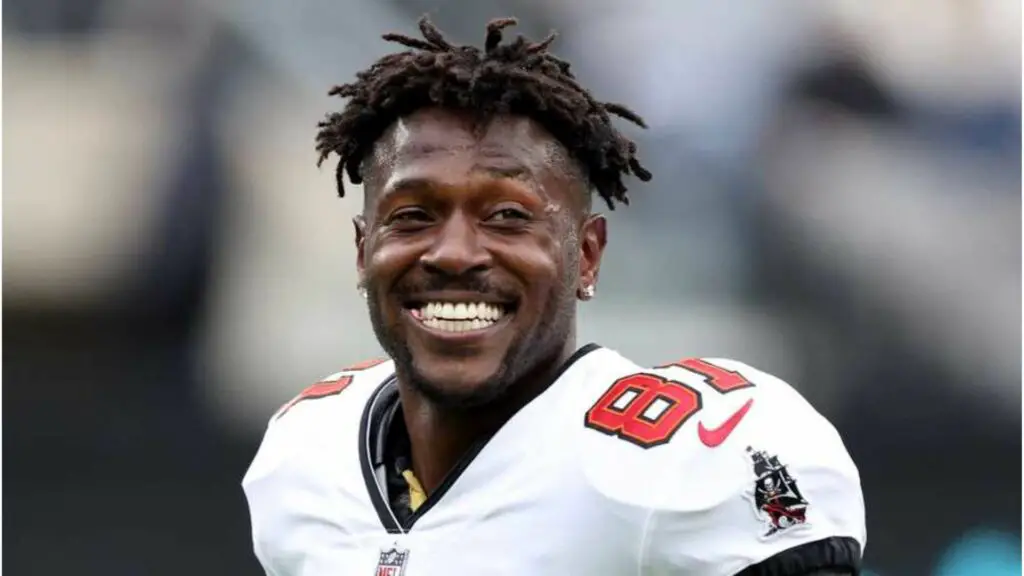 Antonio Brown wanted after domestic incident in Florida