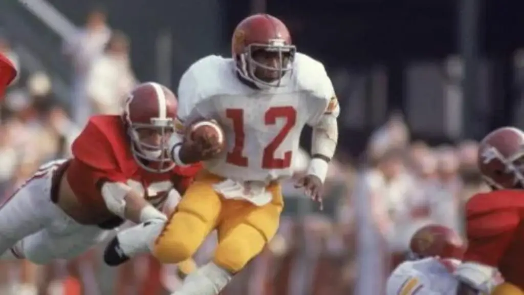 Charles White, 1979 Heisman Trophy winner and legendary USC tailback, died from cancer at 64