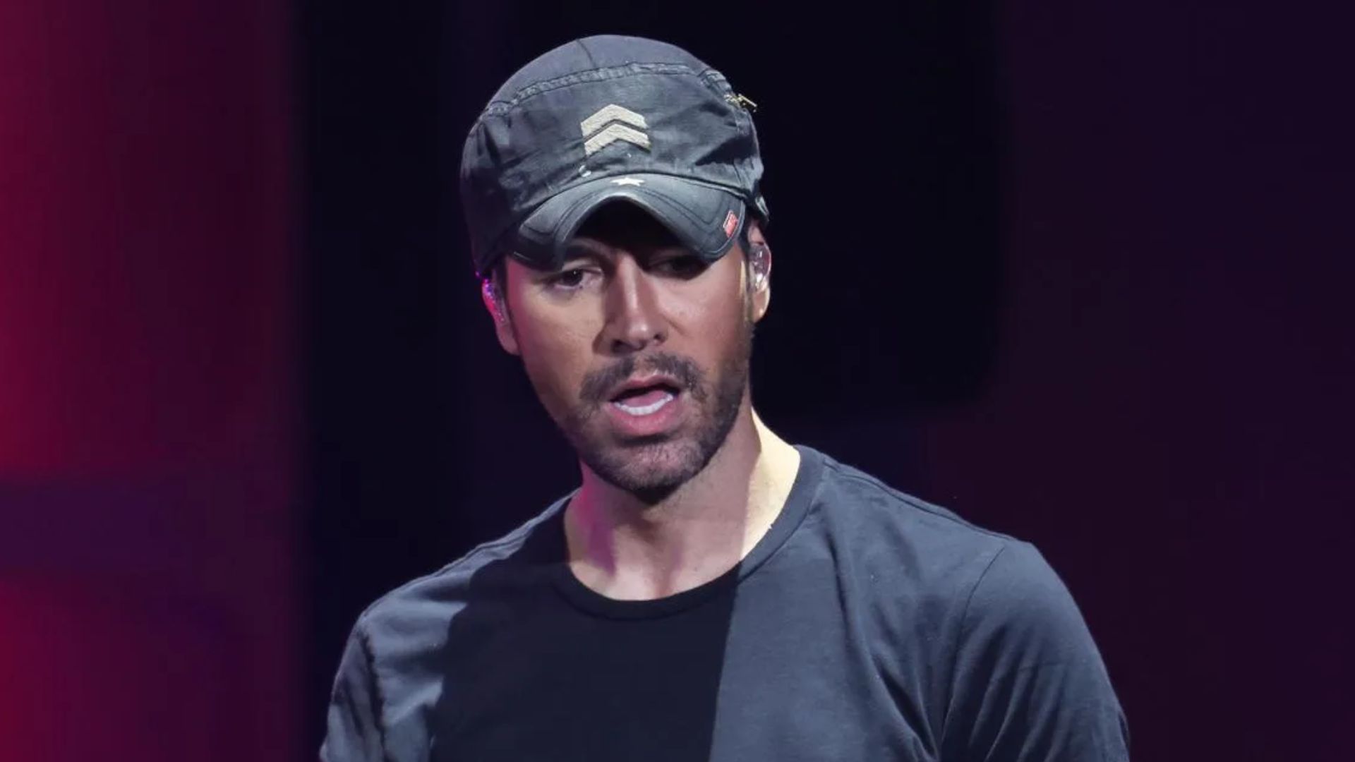 Enrique Iglesias 2022 без Кепки. Энрике иглесиас испанский